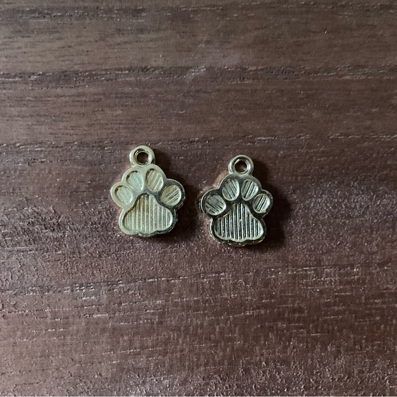 Charm Lot contains 85 charms! - Picture 9 of 14